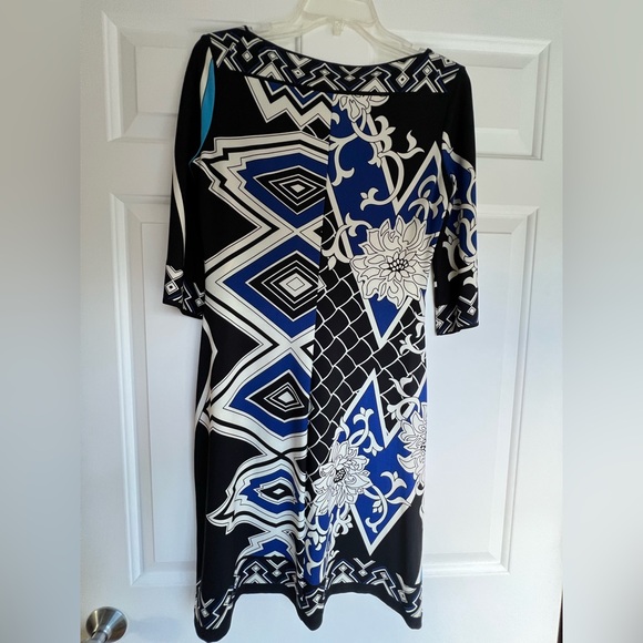 Dress - Picture 2 of 3